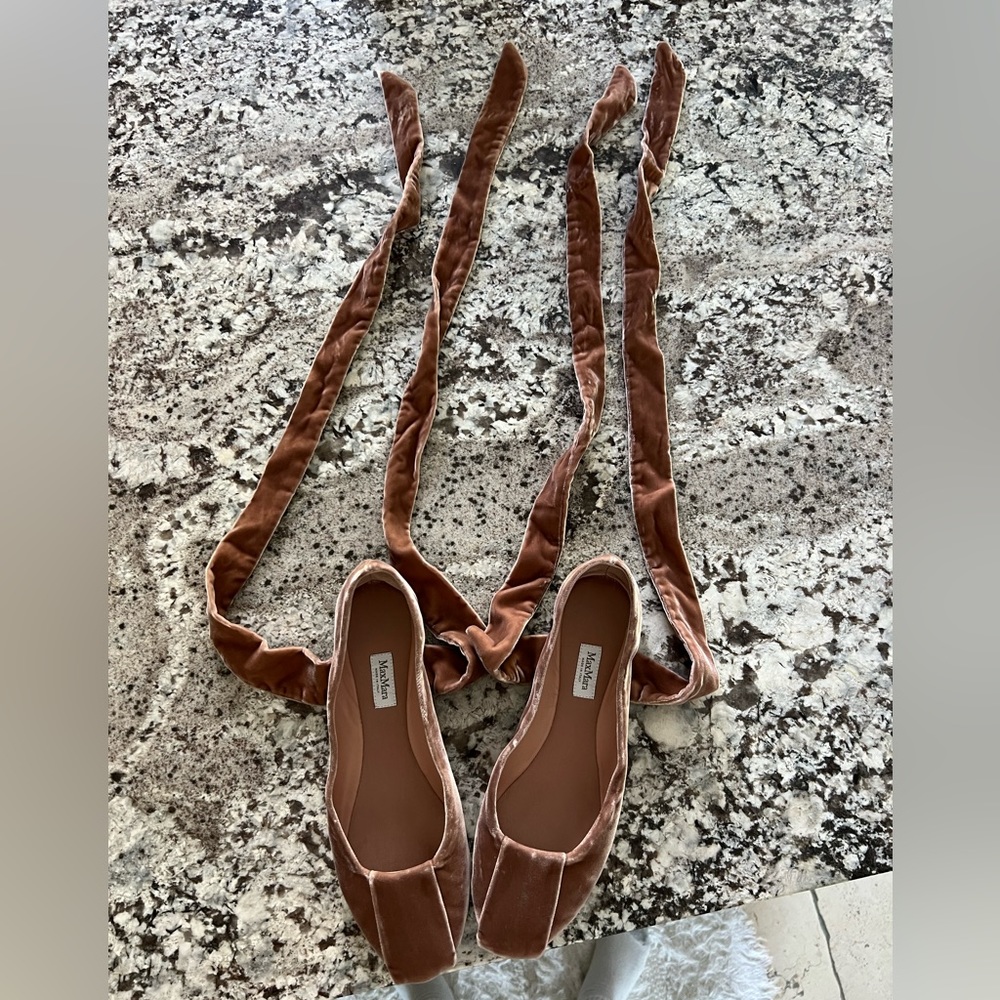 Maxmara flats